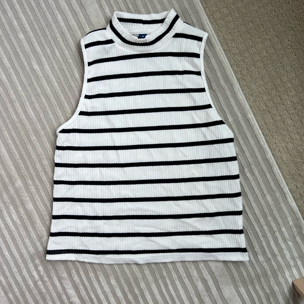 NWT OLD NAVY Fitted Sleeveless Mock-Neck Top Women’s XL Black White Stripe